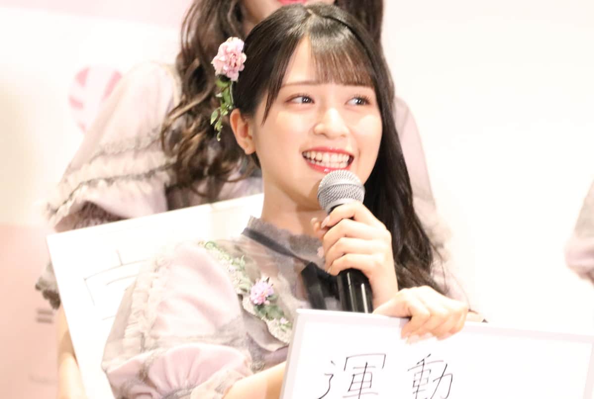 佐々木さんは「愛されコンプレックス」に「運動音痴」と答えた