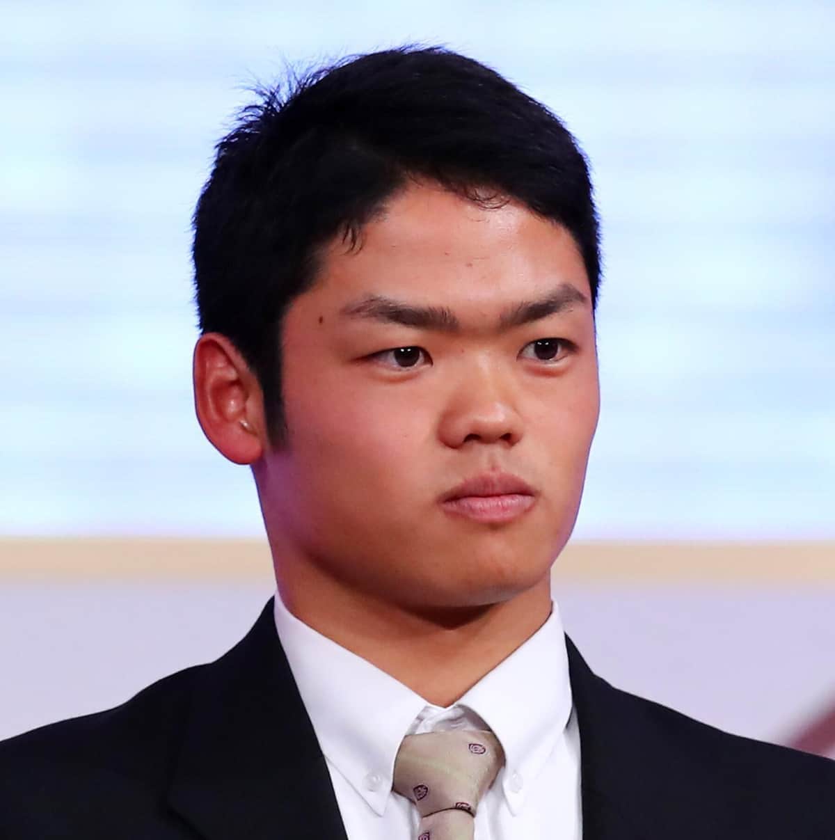 中日・根尾選手（写真：西村尚己/アフロスポーツ）