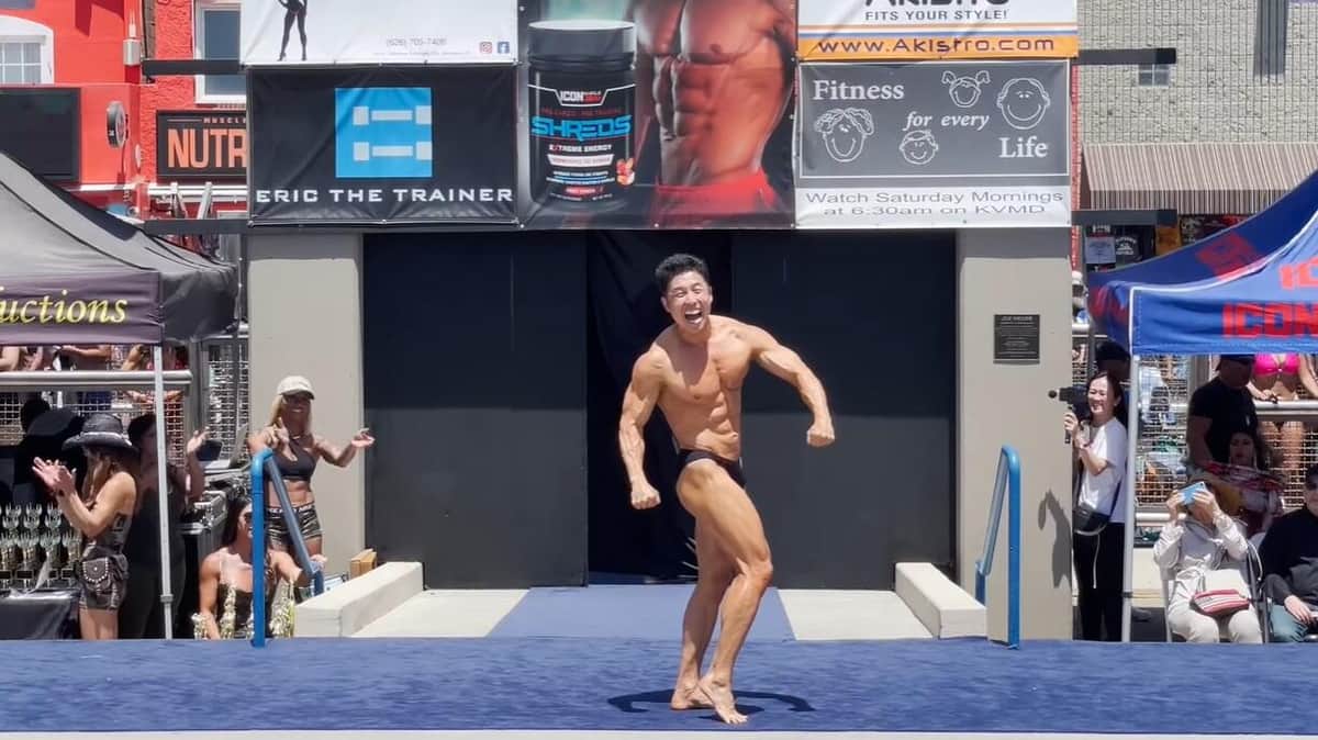 ボディビル大会で「It's My Life」を披露するなかやまきんに君。YouTubeチャンネル「ザ・きんにくTV 【The Muscle TV】」の動画より