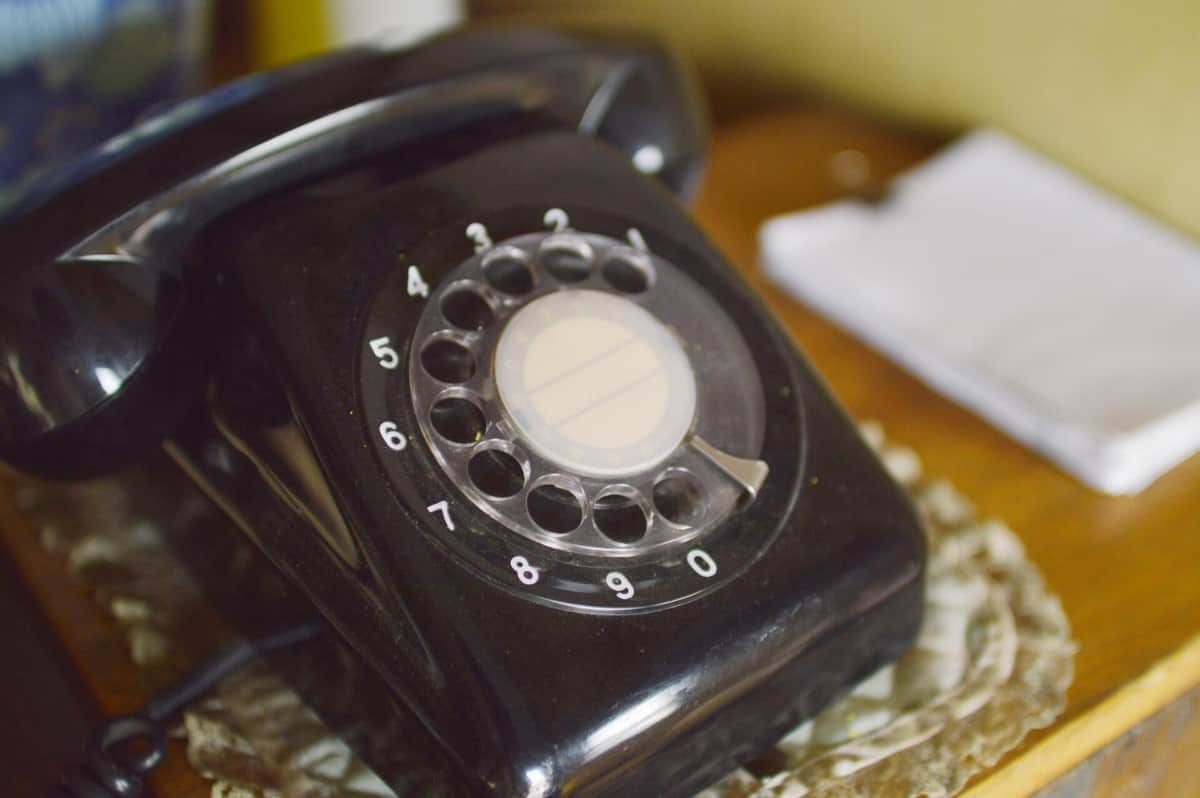 北海道新聞、紙面の「黒電話マーク」廃止　理由は「何のマークか分からない人が増えた」...衝撃の声続出