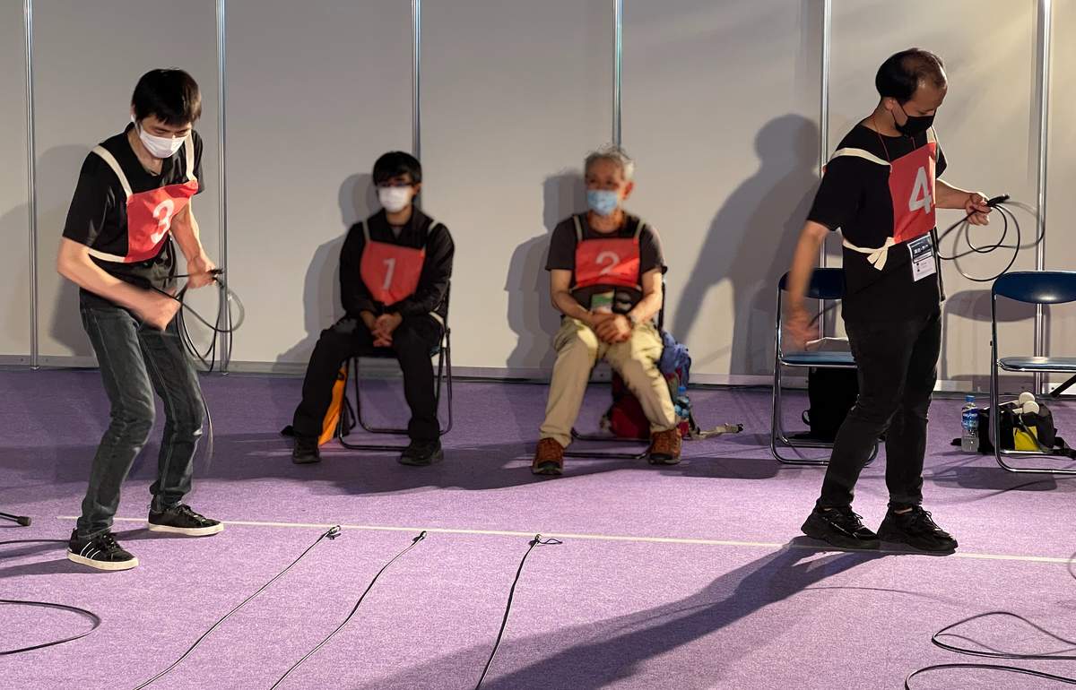 大会の決勝戦、写真左が優勝者（写真提供：一般社団法人日本音響家協会）