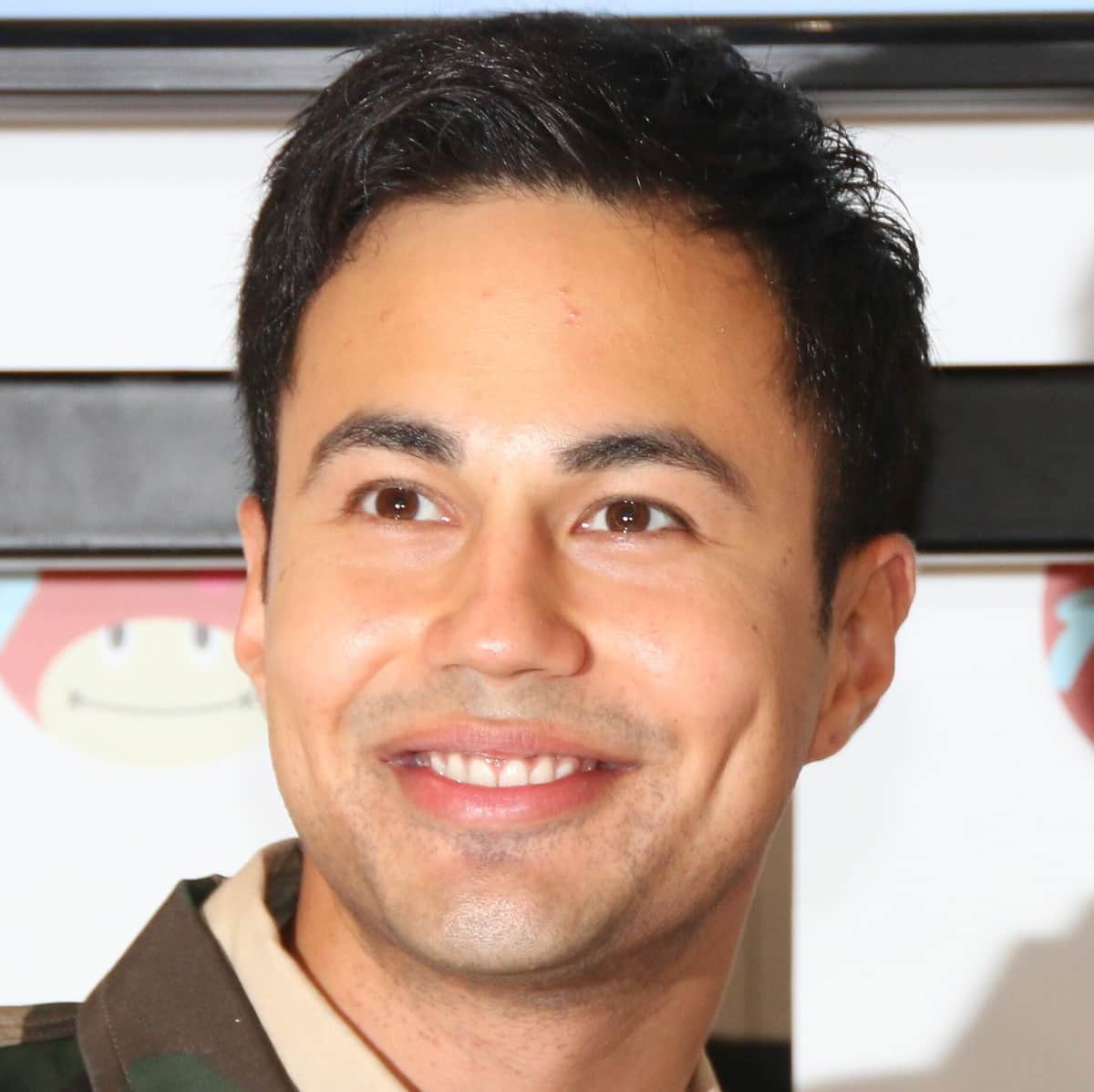 ユージ、長男に「ますますカッコ良くなってる！」　海外留学の高校卒業、再会で成長に驚き