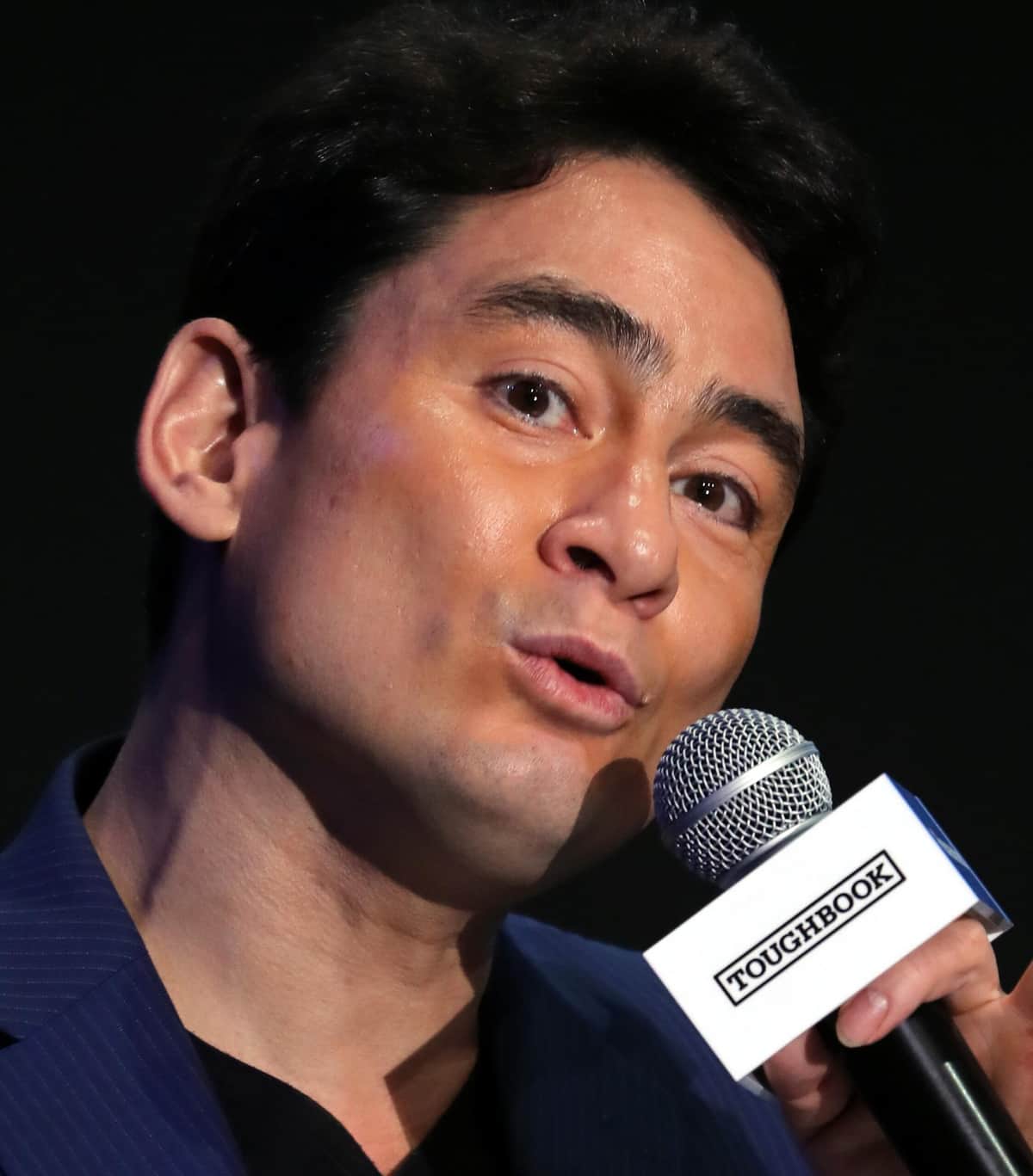 野口健の18歳娘が「パパそっくり美少女」　肩抱き親子ショットに反響「素敵な父娘ですね！」