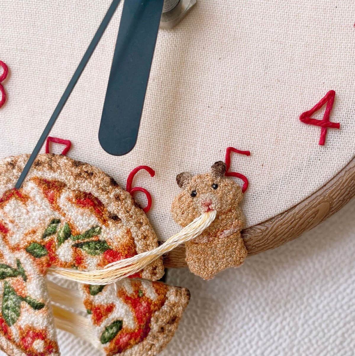 刺繍画家・ipnot（＠ipnot）さんのツイートより