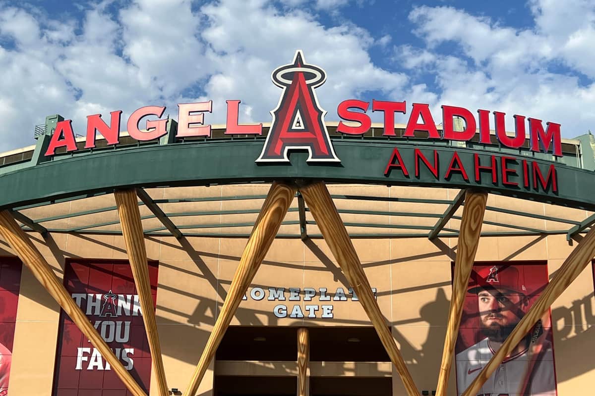 東山紀之、大谷翔平エンゼルスの本拠地へ　現地解説者がインタビュー「最高でした！！！」