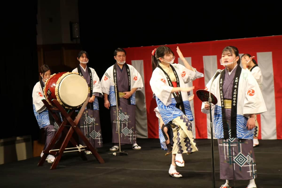 各地で唄や踊りを披露するほか、交野節の歴史調査や保存活動に取り組んでいる