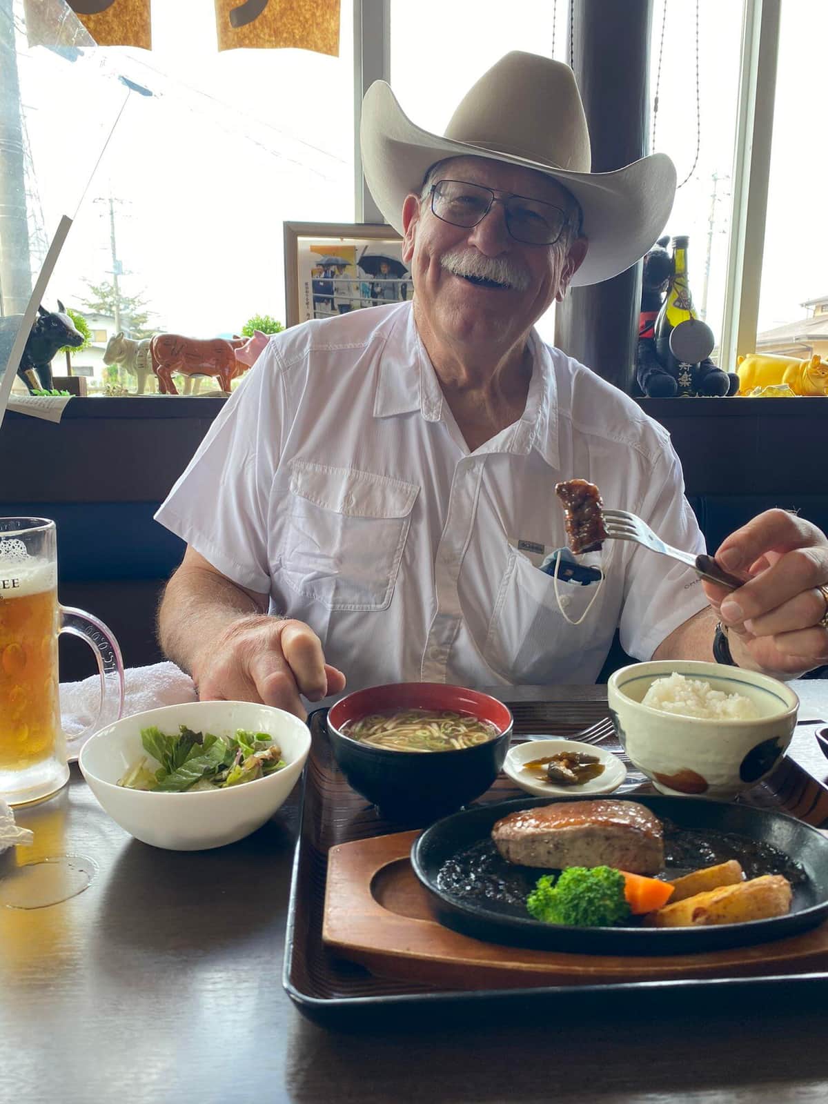 ステーキハウス寿楽のツイッター（＠steak_house_）より