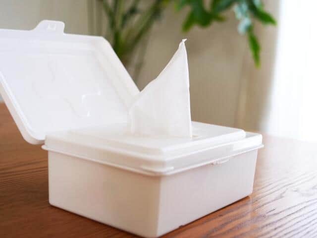 赤ちゃんの「おしりふき」は口まわりにも使える？　SNSで議論...業界団体・メーカーは「使用可能」