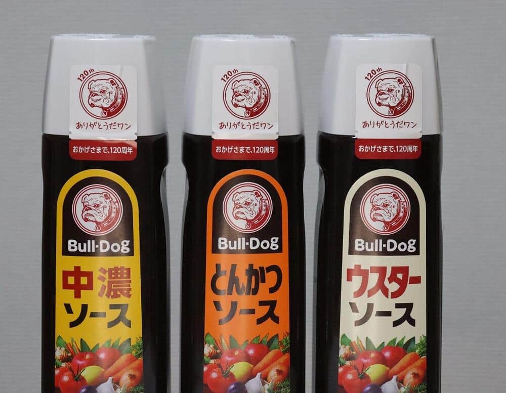 「ソースのブルドッグが笑ってる！」　強面マスコット犬の変化話題...いったいなぜ？会社に聞いた