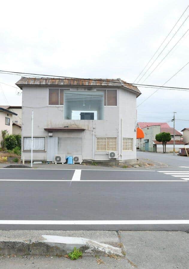 「突き抜けてる」「異世界行けそう」　2階建ての家に不思議スペース出現...正体は？SNSで1万8000いいね