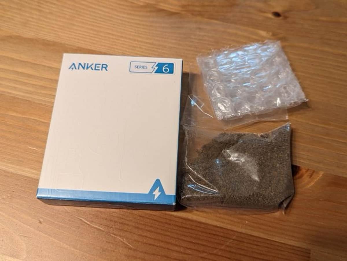 Amazonで充電ケーブル注文→届いたのは「土」　まさかの報告に反響...一体なぜ？メーカー側の見解は