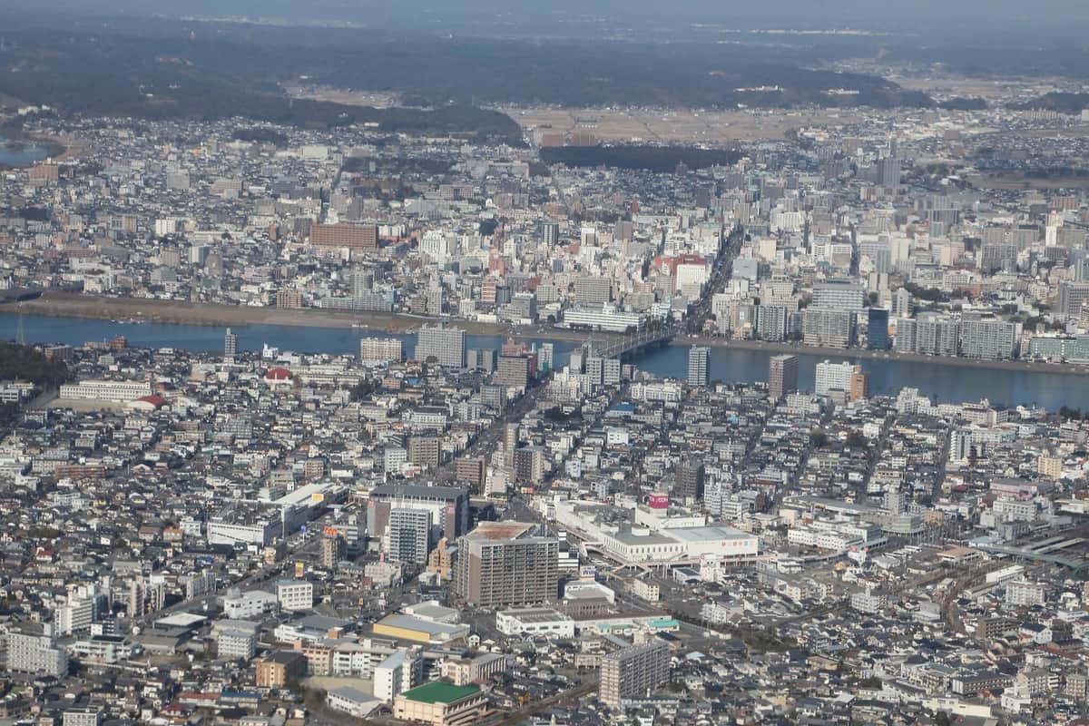宮崎市の推計人口は長崎市を上回り、九州の県庁所在地で5番目に人口が多い都市になった