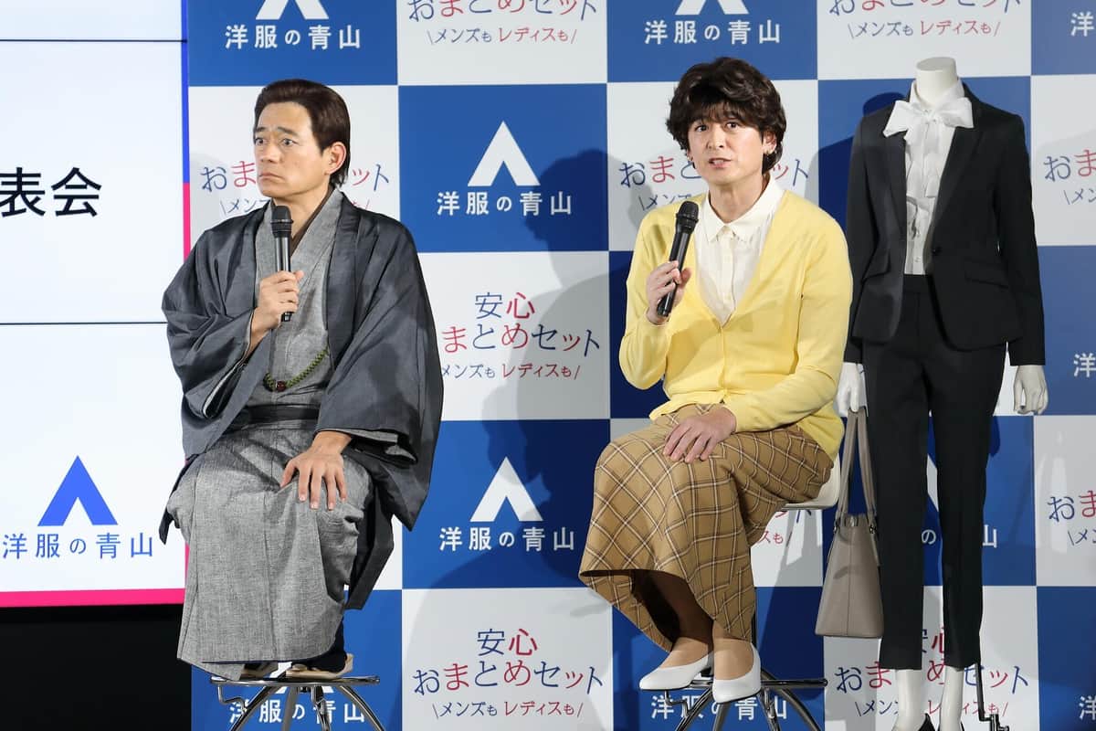 「博多華丸・大吉」の2人。CMと同じ衣装で登場した