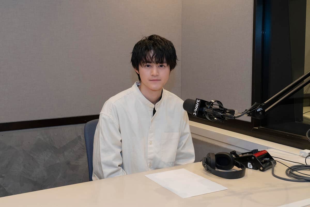 俳優の鈴鹿央士さんはビデオメッセージで参加