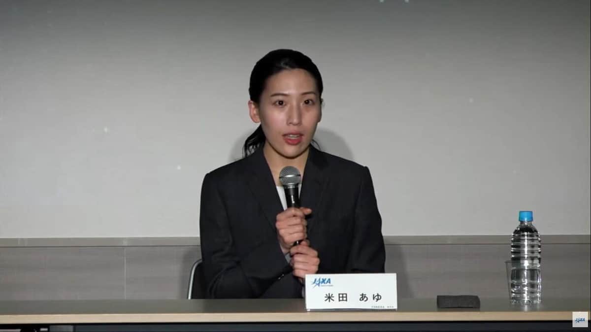宇宙飛行士候補に「結婚は？」「若い女性の観点から...」　記者質問に批判続出「心底ガッカリする」