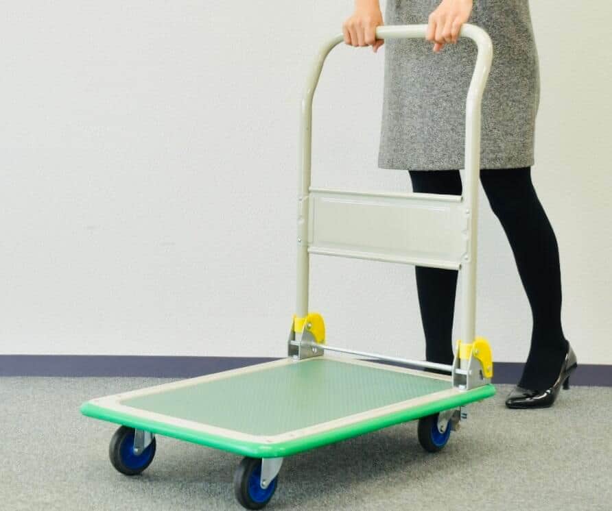 タワマンの「台車禁止」に配達員悲鳴...　本当に必要？ネットで議論を呼んだ「謎ルール＆マナー」4選