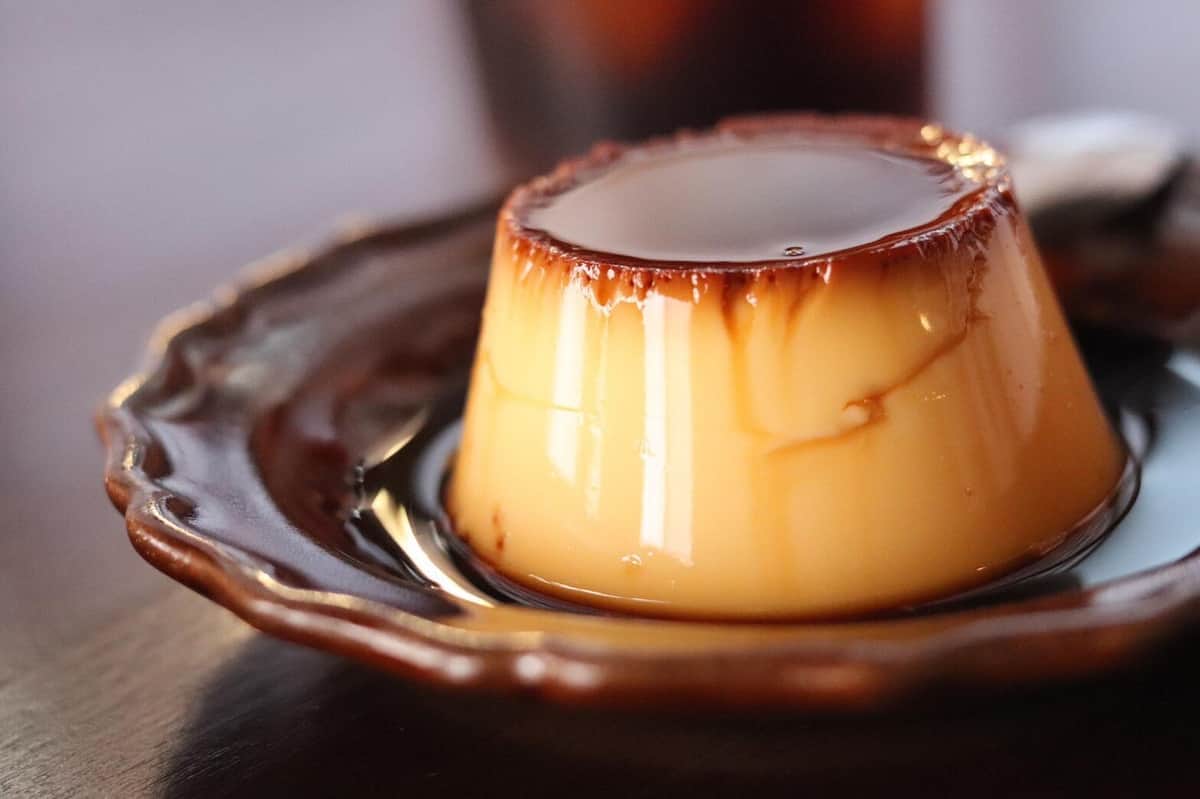 プリンを注文→写真撮ってほぼ残す...　カフェ客の行動にフードライター怒り「作った人に失礼」「本当に悲しい」