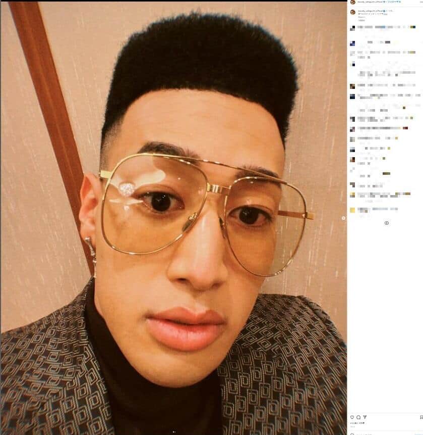 帽子を取った関口メンディーさん（メンディーさんのインスタグラムより）