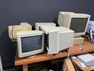 実験用のブラウン管型ディスプレイは10台ほど