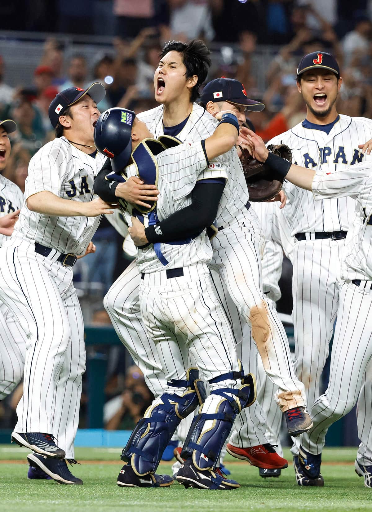 歓喜を爆発させる大谷翔平選手（写真：USA TODAY Sports/ロイター/アフロ）