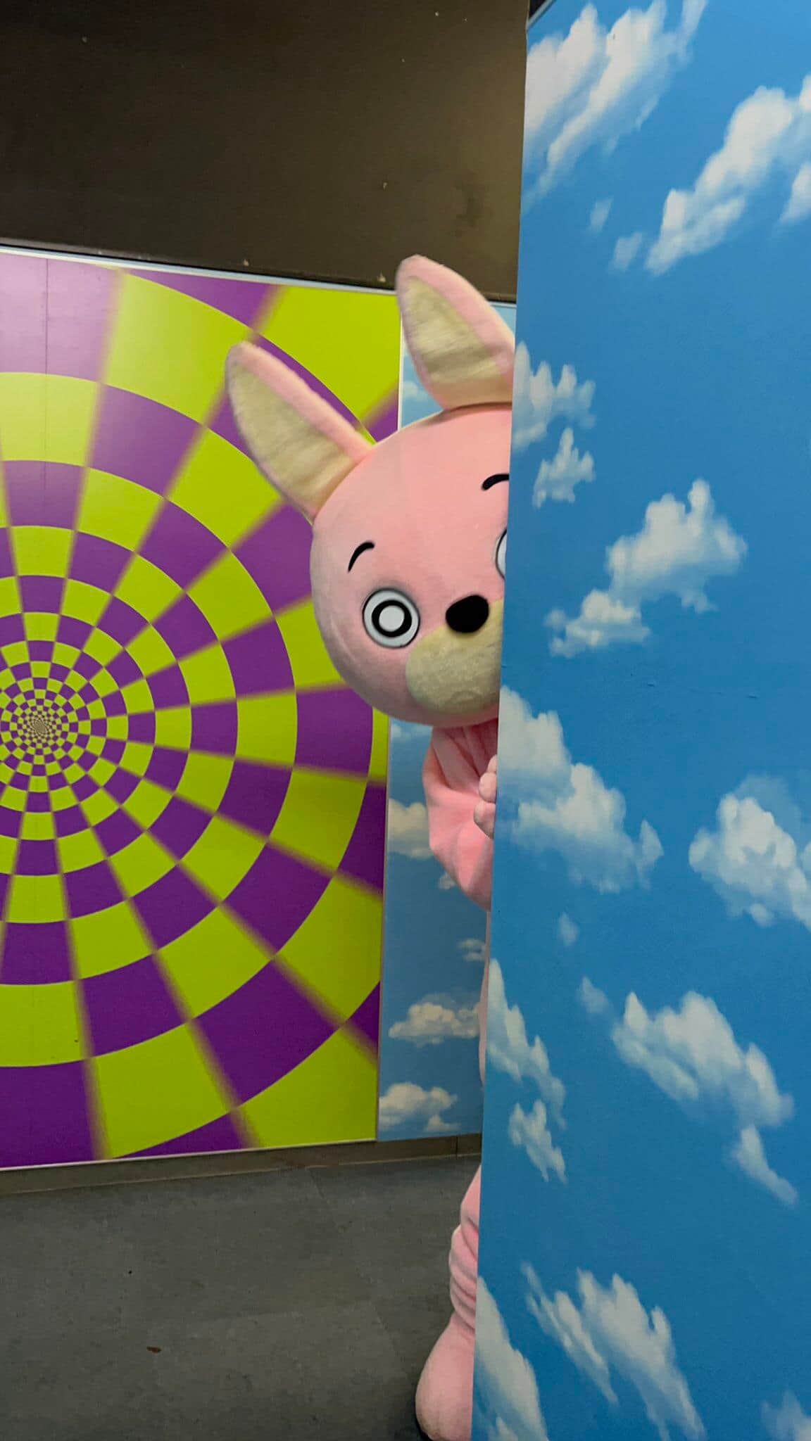 リナワールドを楽しむ桃色ウサヒ