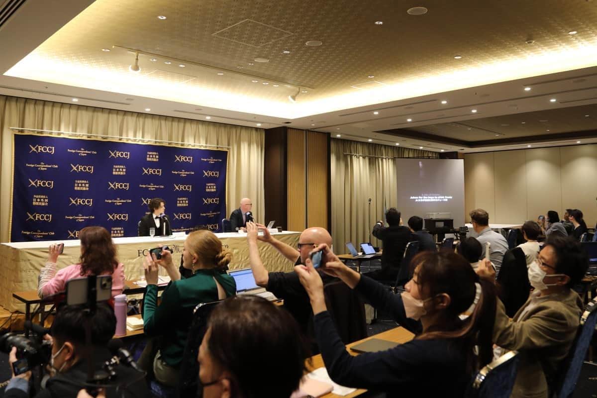 多くの報道陣が詰めかけた岡本カウアンさんの記者会見