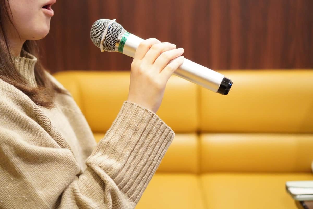 女性1人客を「目の届きやすい部屋」案内...何のため？実は防犯目的も　カラオケ店の知られざる神対応