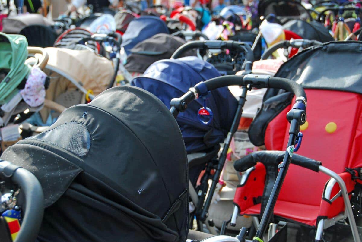 【読者アンケート】8万円のベビーカーは「超高級」か　週刊誌報道で議論に...あなたが考える予算は？