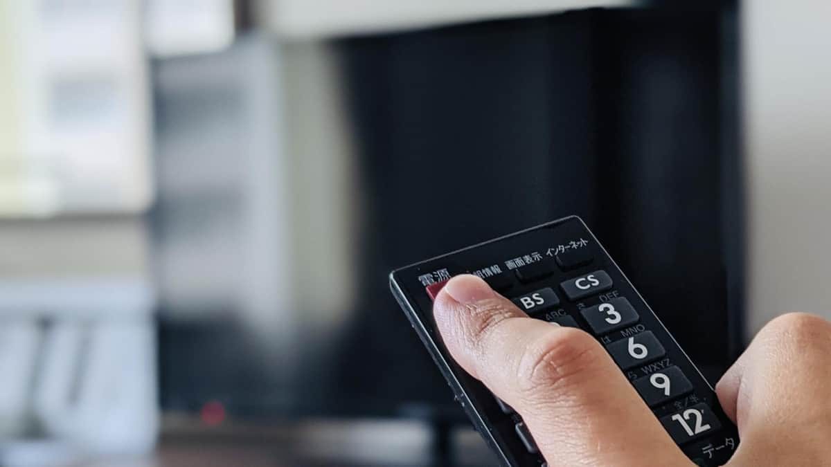 「YouTubeに出ない芸人は知らない」　止まらない「テレビ離れ」の原因、Twitter投稿から探ってみた