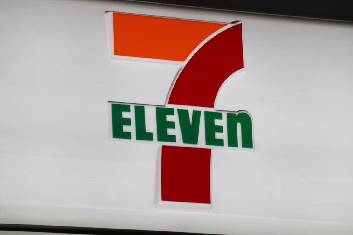 セブンおにぎり「ゴキブリ混入」は「胡散臭い」　バン仲村疑問「検品スルーして店頭に...おかしい」