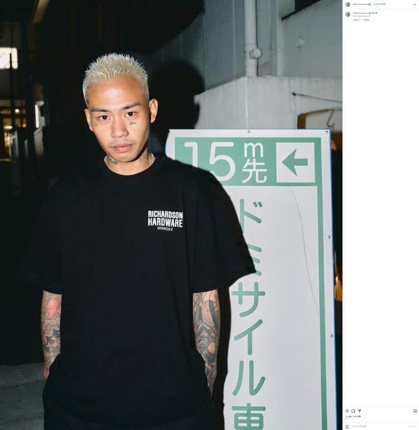 上裸でタトゥー丸見え...人気ラッパーの甲子園観戦マナーに賛否　「わざわざ見せびらかすな」「なにがダメなん」