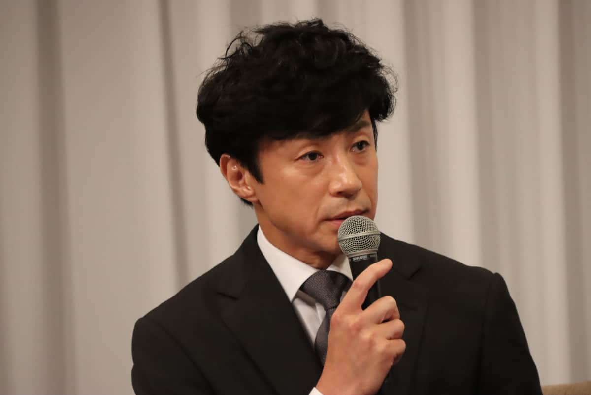 会見で新社長に就任すると発表された少年隊の東山紀之氏