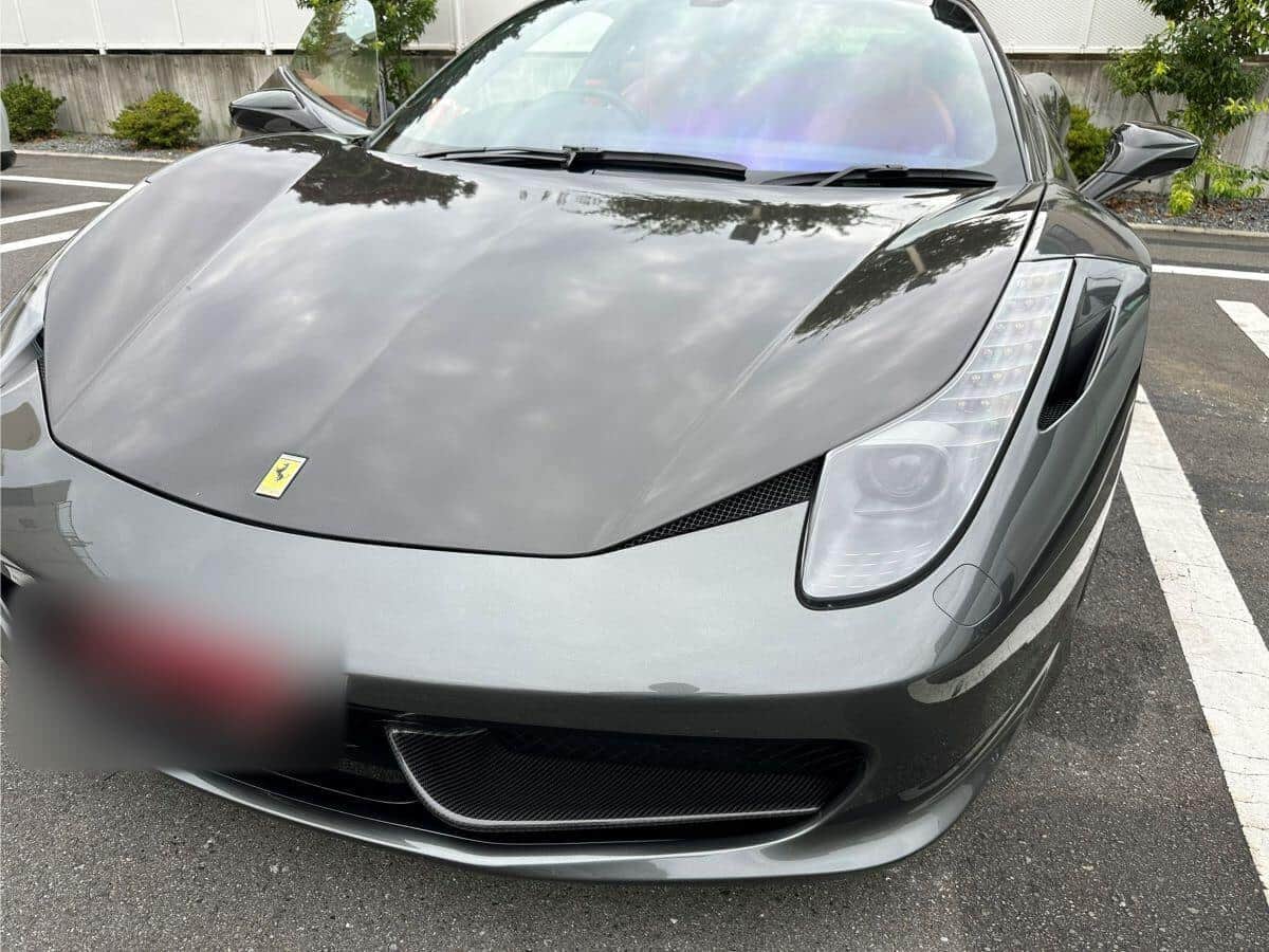 総額4000万円フェラーリに3人寄りかかって無断撮影、注意したら「消えろ貧乏人っ」　体験談に同情の声「非常識すぎる」