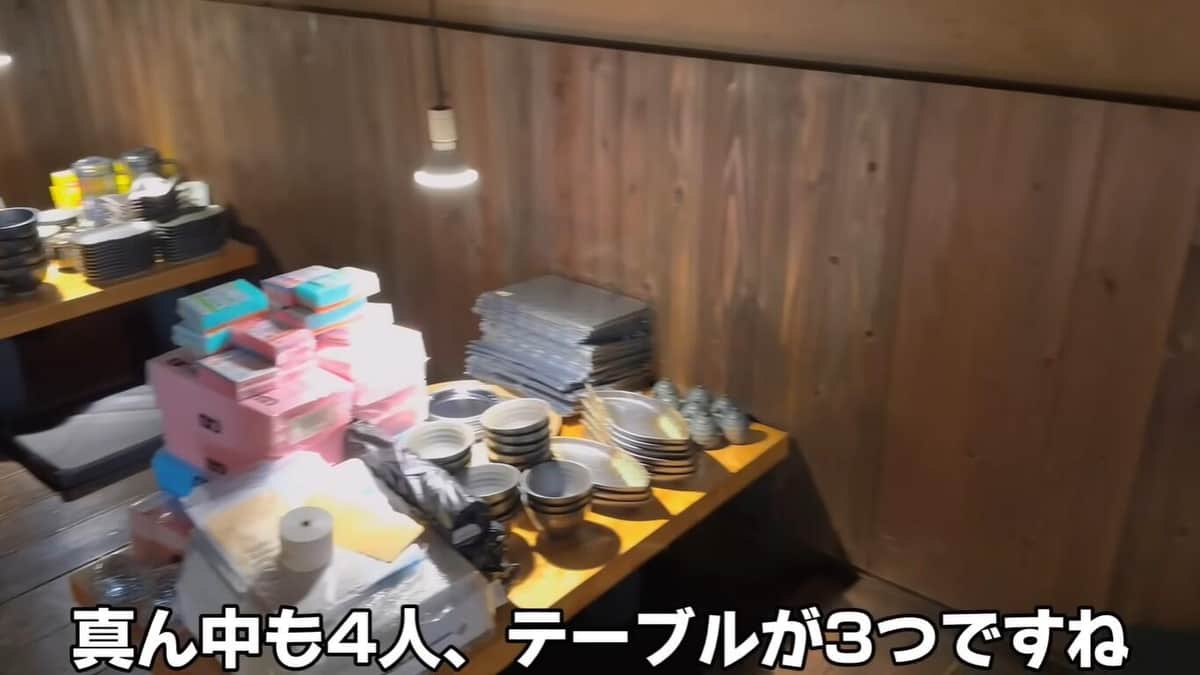 開店に向け準備中の焼肉店内。飯田将成さんのYouTubeチャンネルより