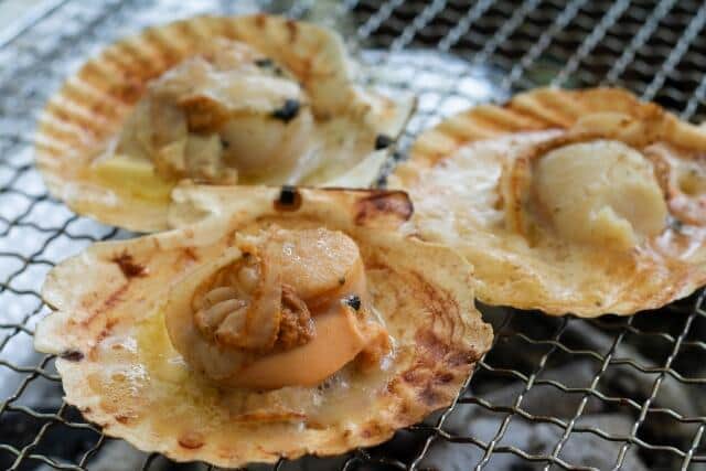 中国の禁輸でダメージ「ホタテ」産地の今　「余剰解消へ」「新たな買い手付かず」現場の声は