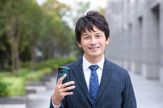 スマホ利用で「メリハリつける人」は健康に自信あり　「スポーツ」と「株、投資」アプリで差がつく