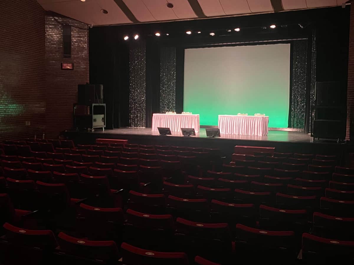 劇場型のサイエンスホール（写真は、施設提供）