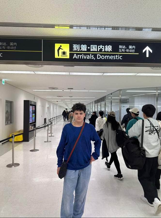 ジョージア大使「親戚の少年」約1年3か月ぶり来日、東京ライフ満喫中　ネット注目　「成長したな！少年！！」