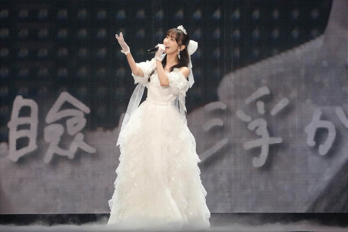 卒業コンサートは故郷の鹿児島への思いをうたった「火山灰」で幕を開けた