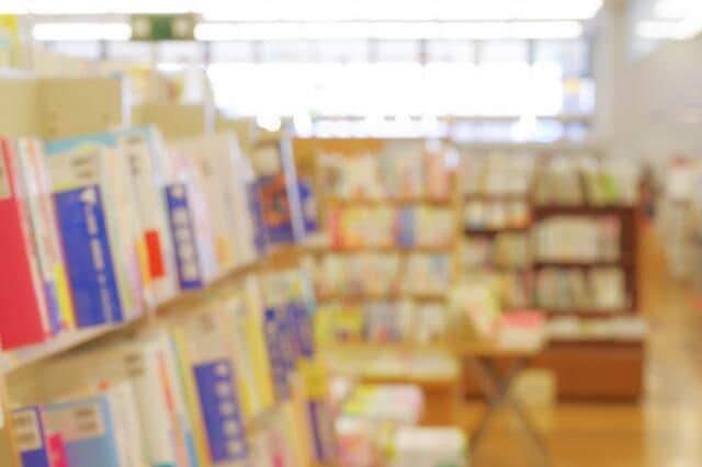 書店に急ごう！