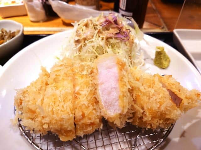 おいしいとんかつで元気を！（画像はイメージです）