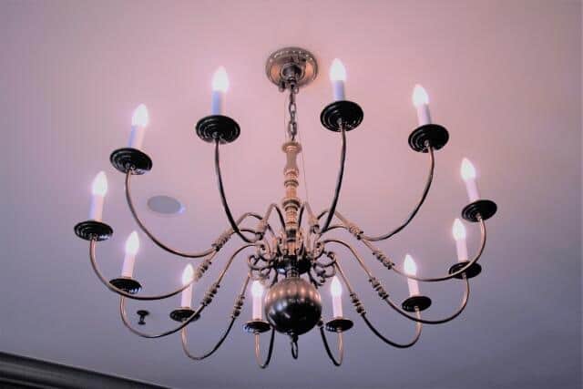 晩餐会はシャンデリアも重要！？
