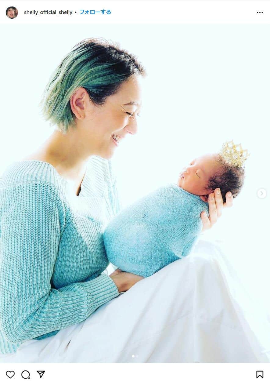 SHELLYさんのインスタグラム（@ shelly_official_shelly）より