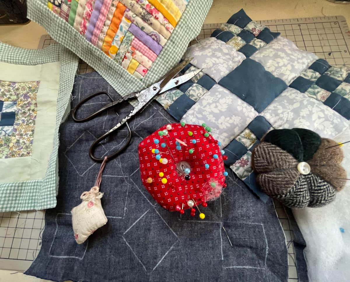 本の掲載作品を「コピー」した「ハンドメイド品」、フリマサイト出品は「著作権法違反」　出版社の注意喚起に反響