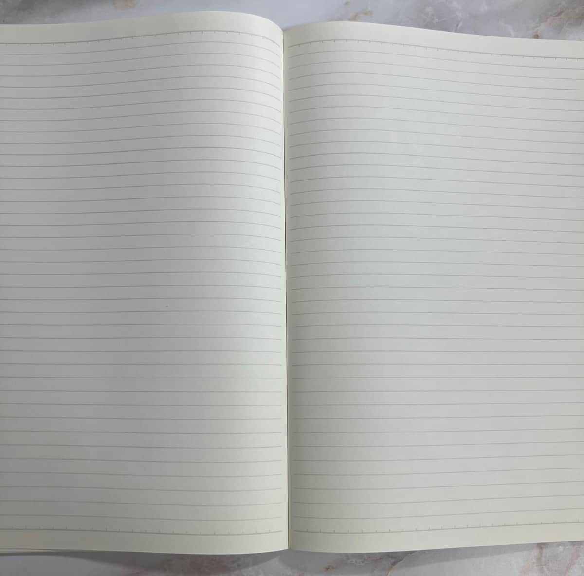 ノートの切れ端を使った手紙が…（写真はイメージです）