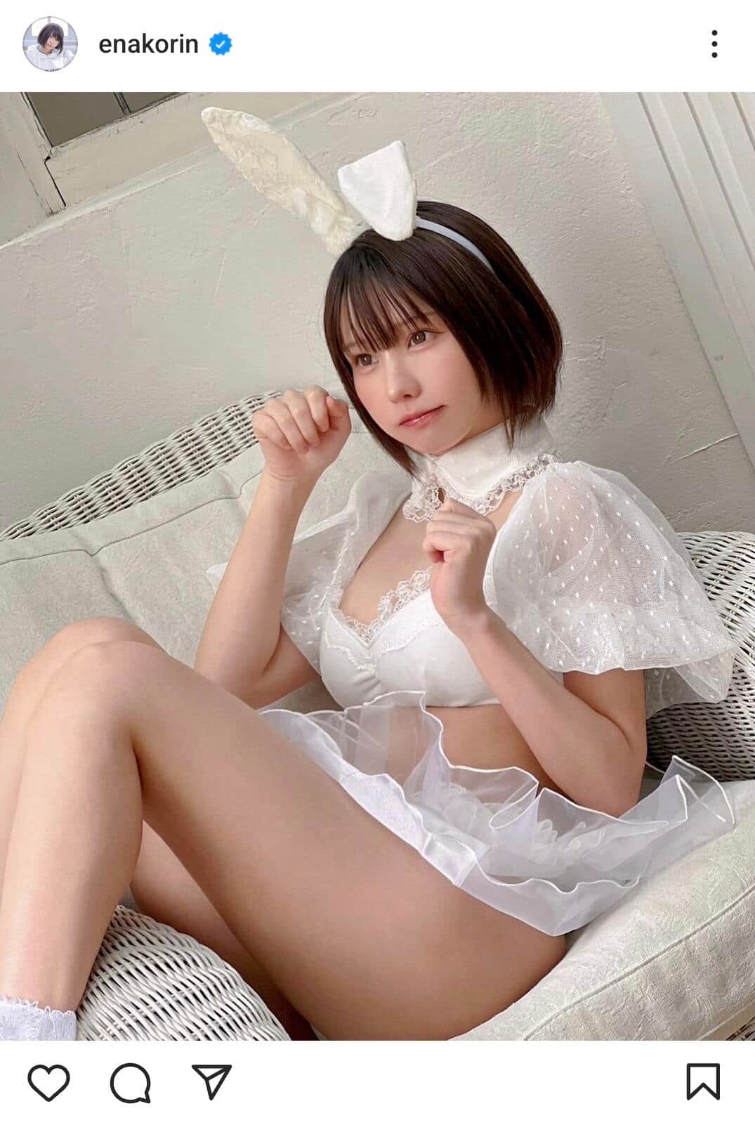 えなこさんのインスタグラムより