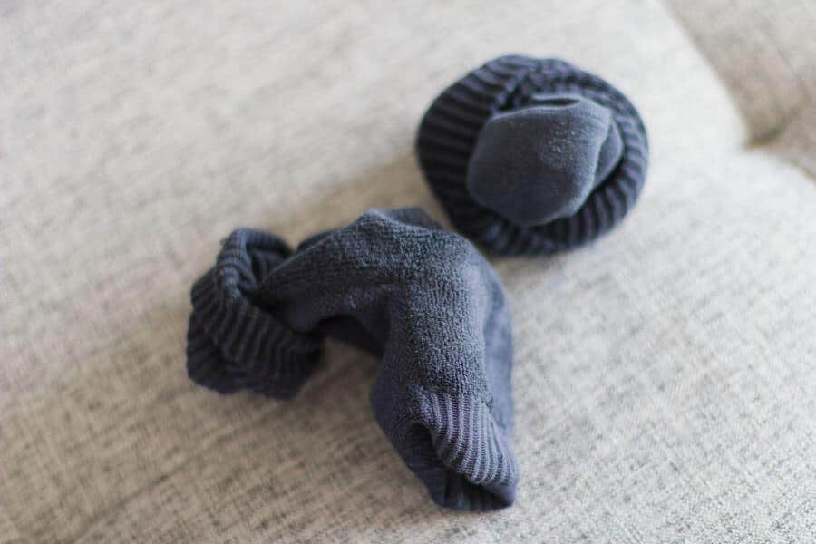 靴下は「裏返し」洗濯で長持ちに！メーカーがズバリ回答　「けしからんって思ってた」SNS驚きの声