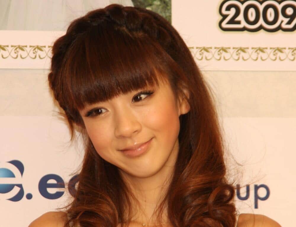 「天使だ」ほしのあき（47）、真っ白ノースリーブで二の腕あらわに　ネット絶賛「いつも若々しくて素敵」