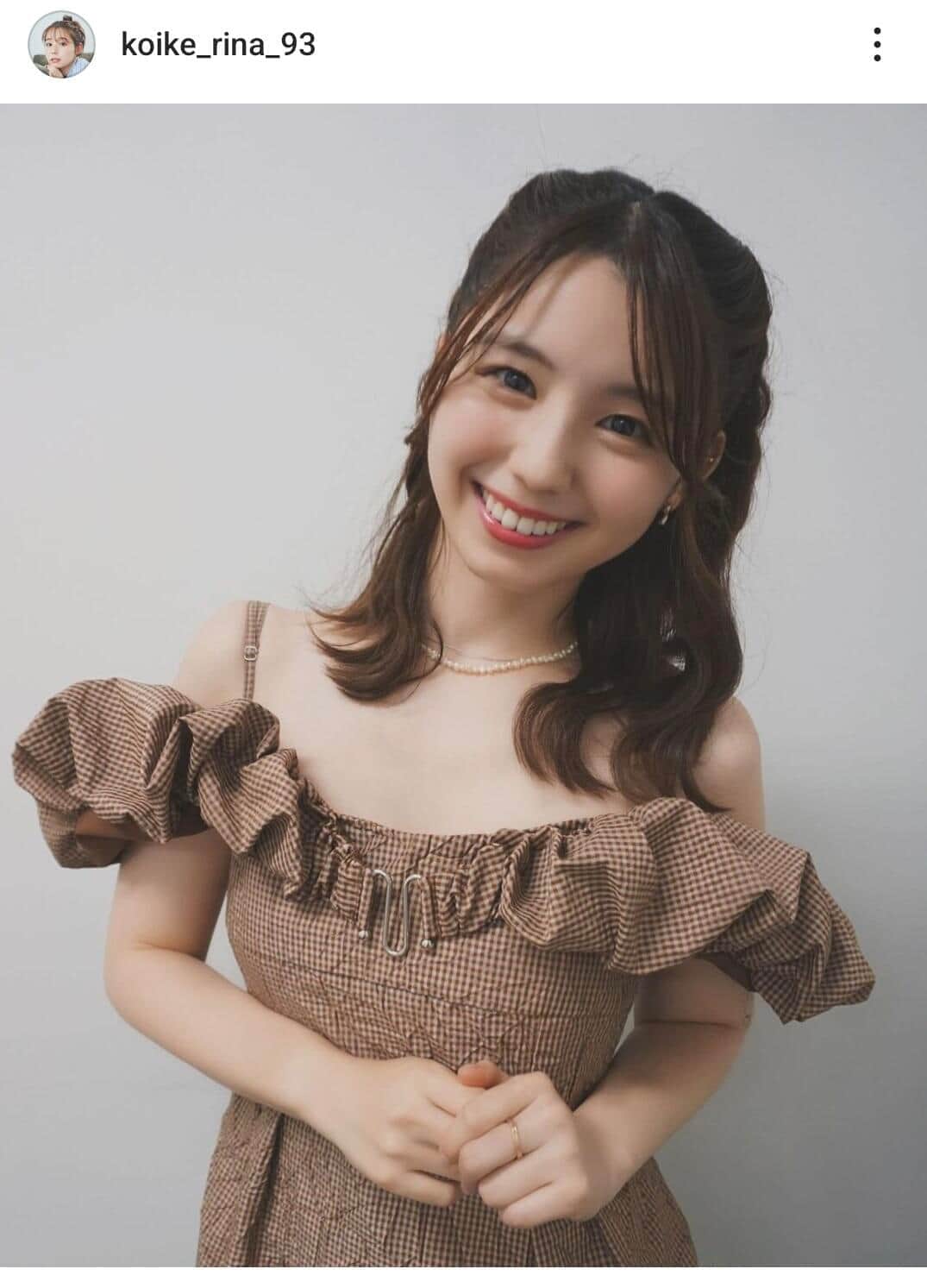 小池里奈「美尻」ショットに「履いてない!?」　8年ぶり写真集アピール