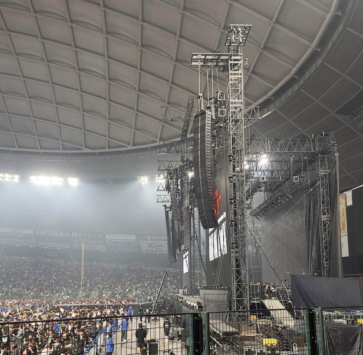 ステージサイド席から見た会場（写真はファン提供）